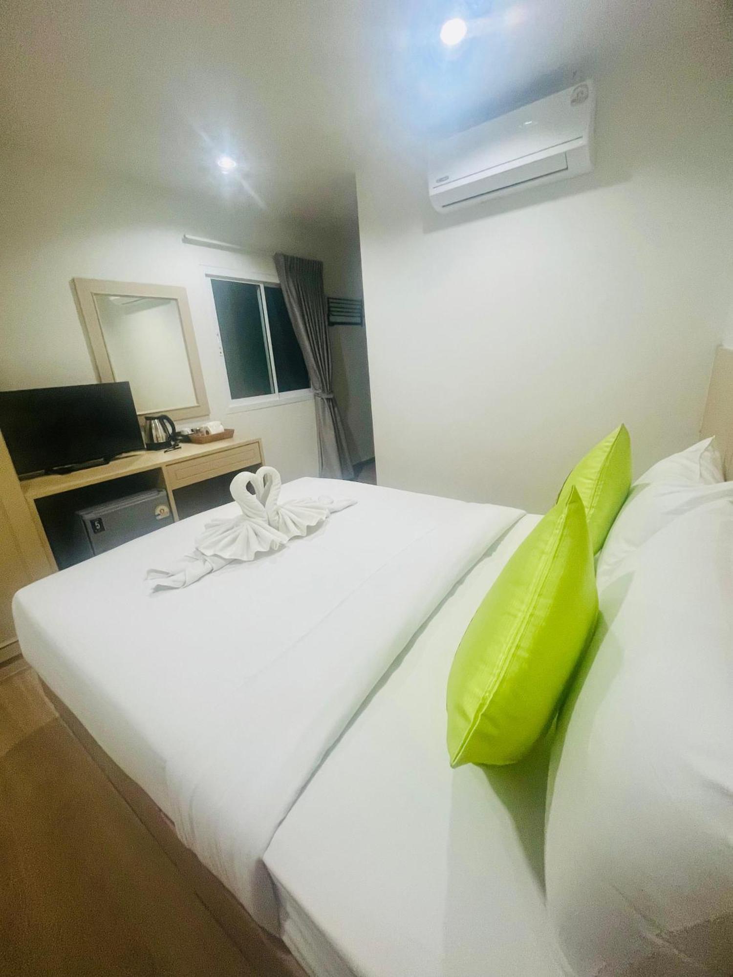 28 Boutique Hotel Patong Εξωτερικό φωτογραφία